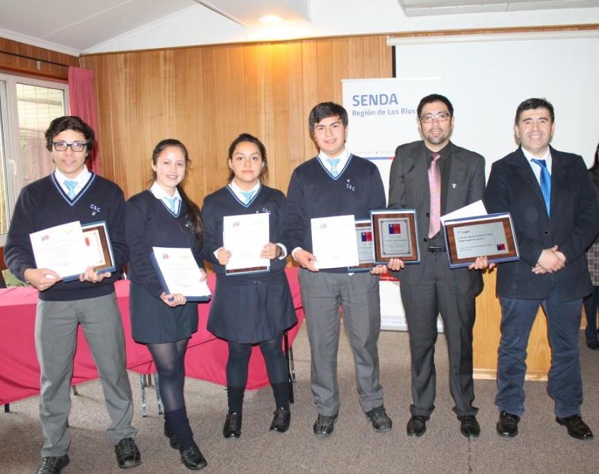 Resultado de imagen de Colegio Santa Cruz de RÃo Bueno